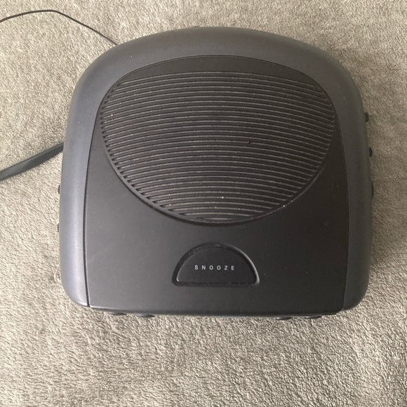 Am/Fm Clock Radio by Timex. - Picture 5 of 5